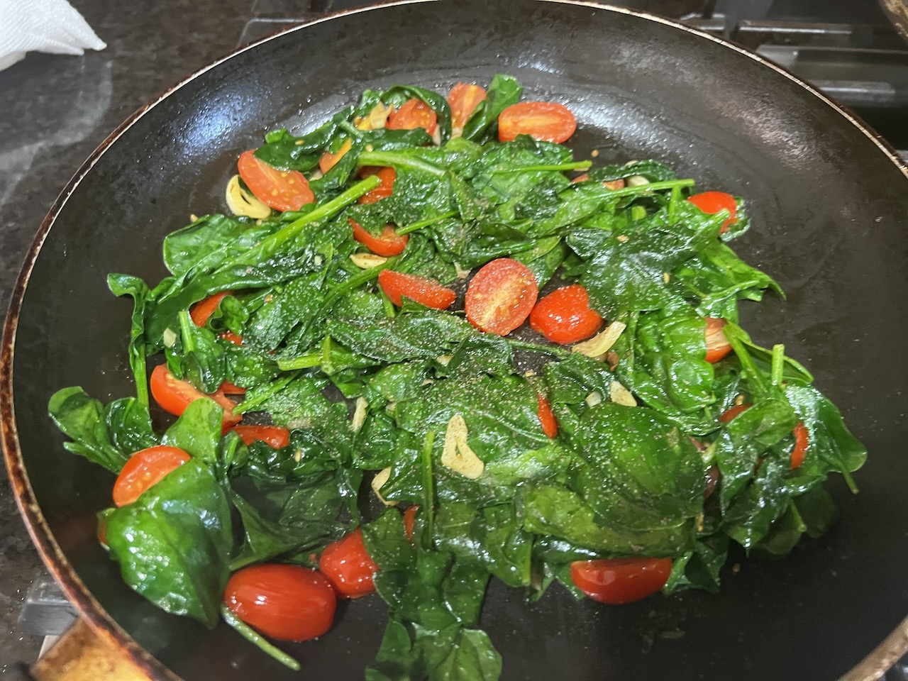 Sautéed Spinach-Mushroom Salad – Mellow Masala